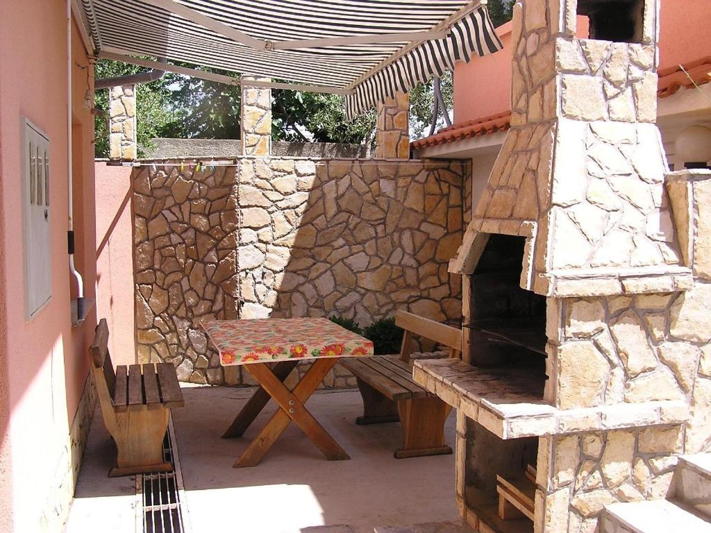 Apartman Justinic Šilo Exterior foto